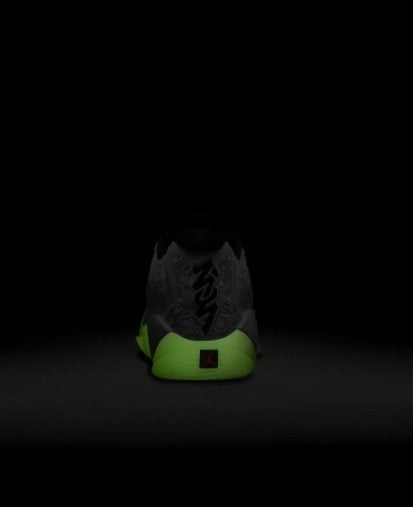 # NikE Air Jordan Zion 3 "No Guts"