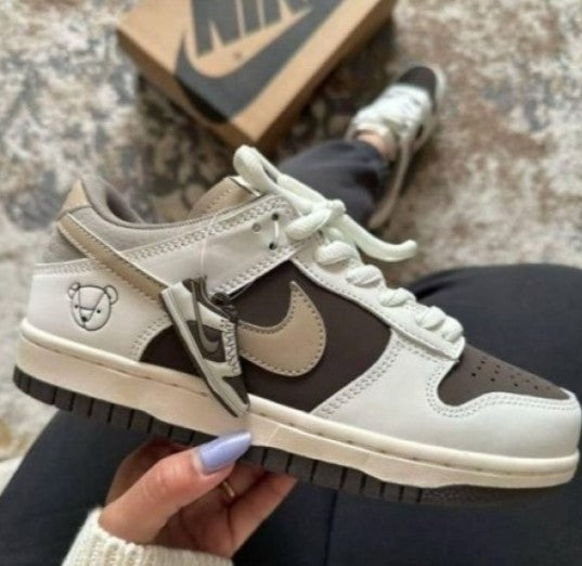 NIKE Otomo Katsuhiro x SB Dunk Low Dark Brown