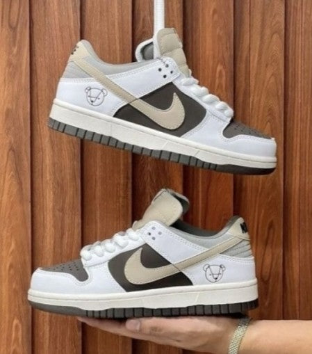 NIKE Otomo Katsuhiro x SB Dunk Low Dark Brown