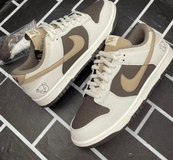 NIKE Otomo Katsuhiro x SB Dunk Low Dark Brown