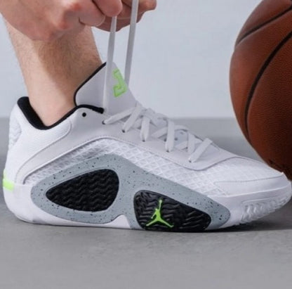 NIKE Jordan Jayson Tatum 2 Legacy White Neon