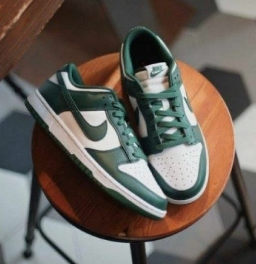 NIKE SB Dunk Low Varsity Green